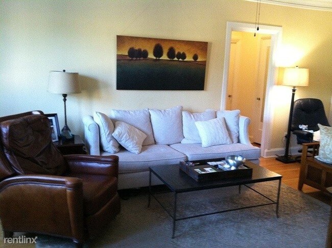 Foto del edificio - 1 br, 1 bath Condo - 1103 Holley Court 201