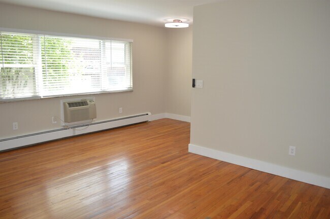 Foto del edificio - 455 Fairview Ave