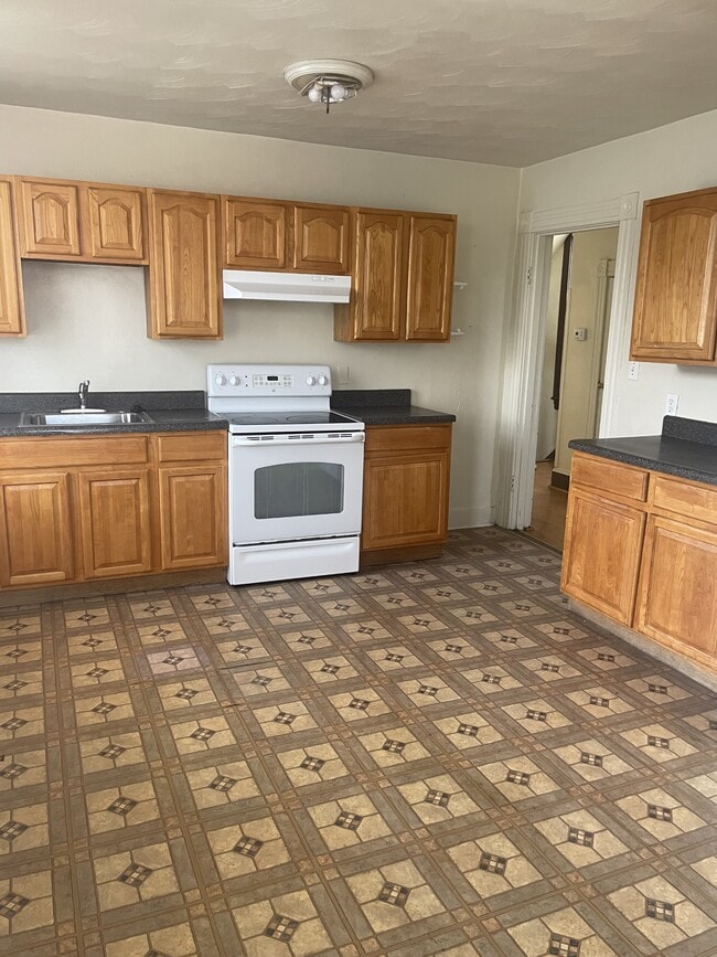 Photo - 804 E 26th St Townhome