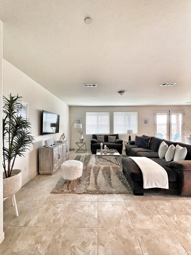 Foto del edificio - Beautiful Home for rent in Visalia, Ca