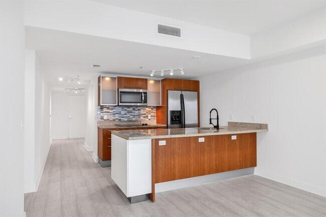 Foto del edificio - 185 SW 7th St