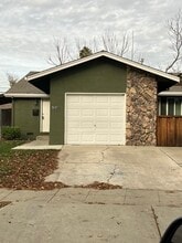 Building Photo - 5287 Snow Dr