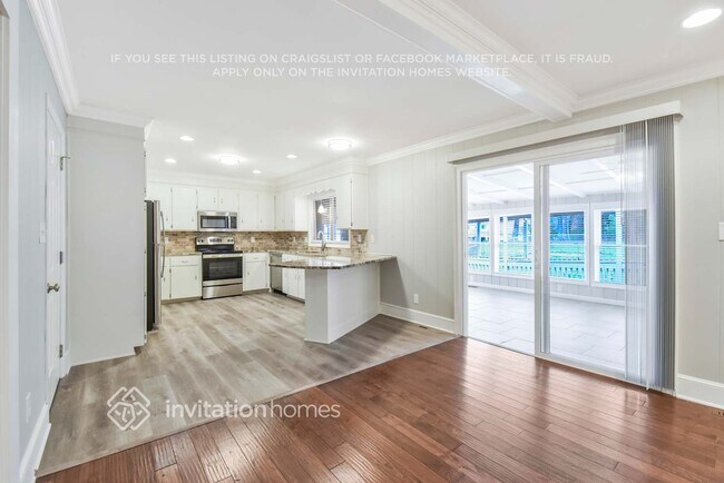 Foto del edificio - 9340 Pinenoll Ln