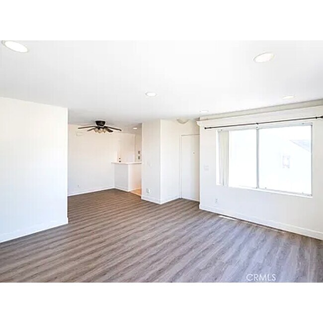 Foto del edificio - 21200 Trumpet Dr