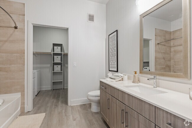 1 habitación, 1 baño, 722 pies cuadrados, baño - Luxia Preston