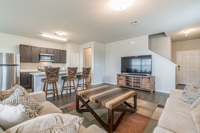 Building Photo - 9427 Somers Bend