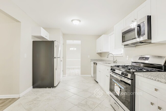 Building Photo - 3207 Clifton Farm Dr