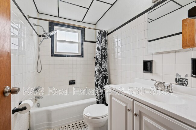 Foto del edificio - 134 Corey Ave