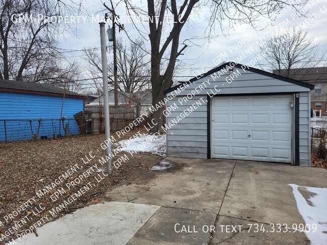 Building Photo - 4757 Dudley St