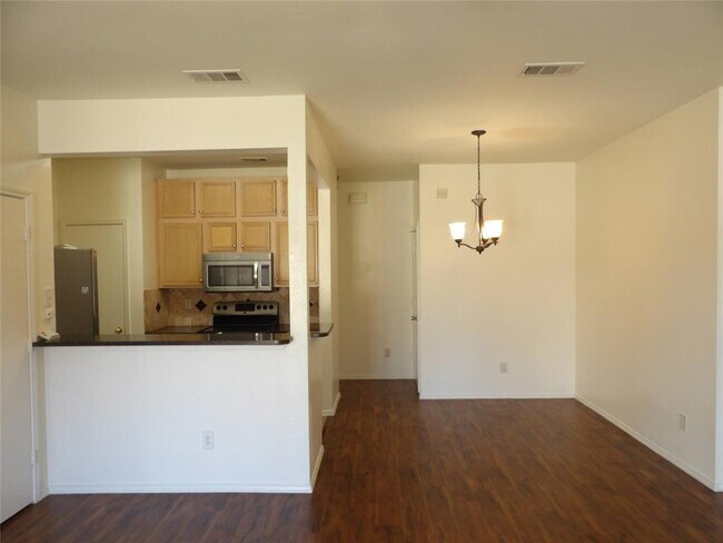 Building Photo - 3834 Pickett Pl Dr