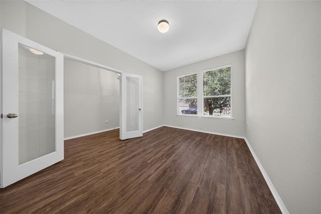 Building Photo - 165 Dandy Dr