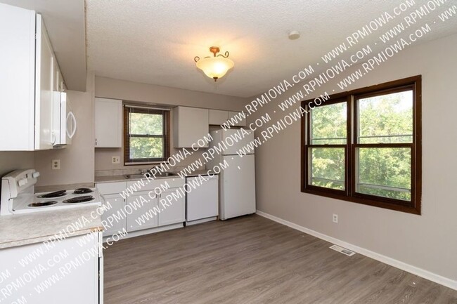 Foto del edificio - 904 E Hackley-