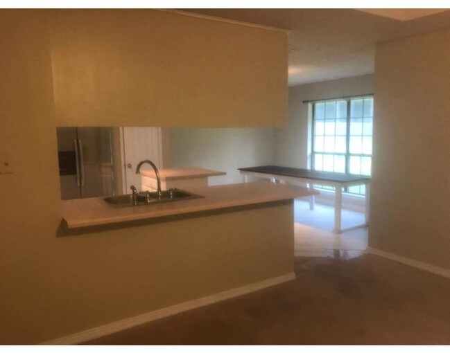 Building Photo - 612 Kaylin Dr