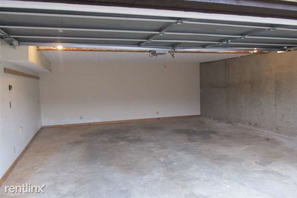 Building Photo - 7071 Stephens Ct