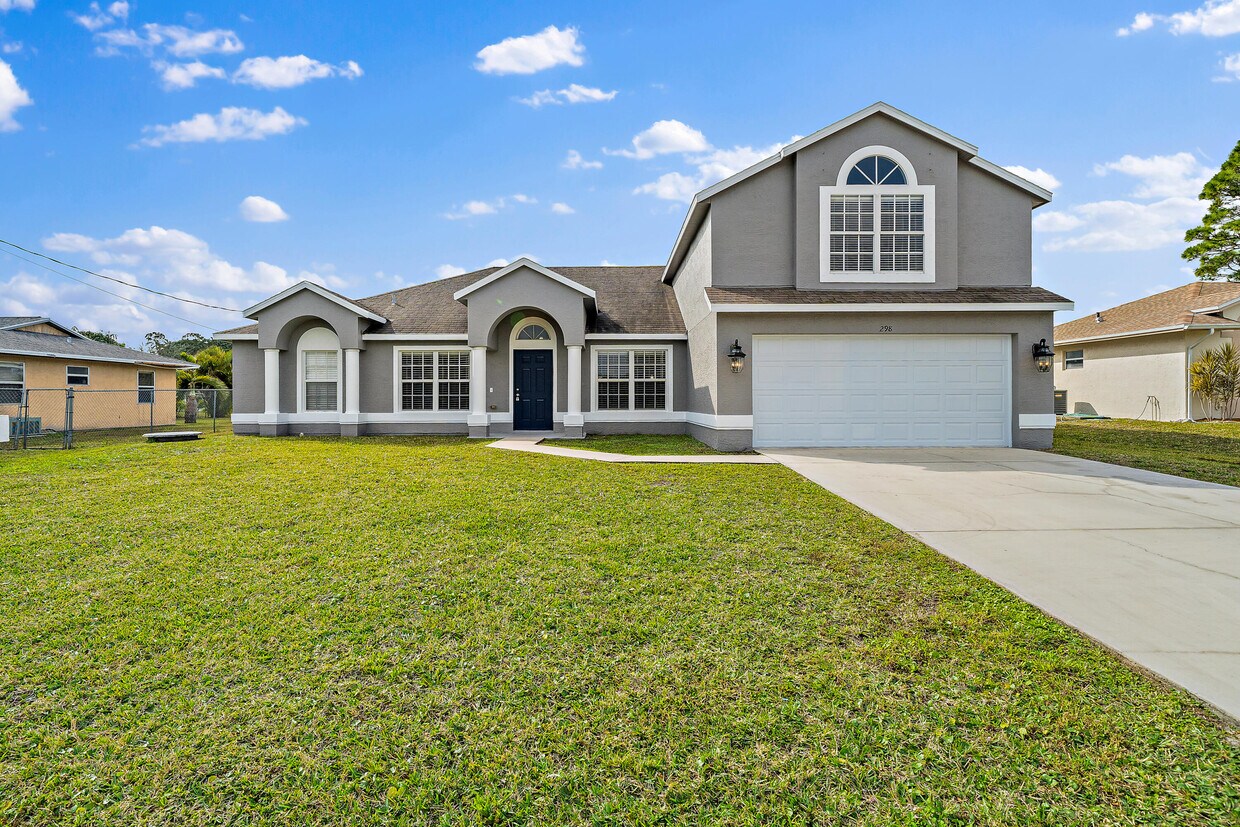 Foto principal - 298 SW Carter Ave