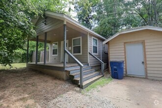 Building Photo - 1510 W Cameron St