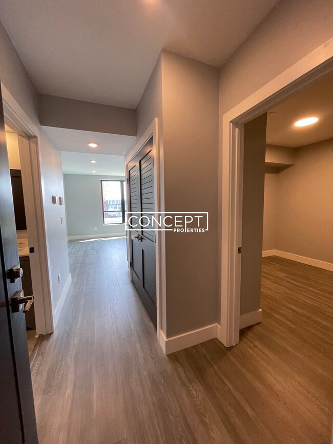 Foto del edificio - 365 Western Ave