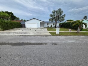 Building Photo - 26230 SW 130th Ave