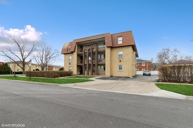 Foto del edificio - 1700 W Touhy Ave