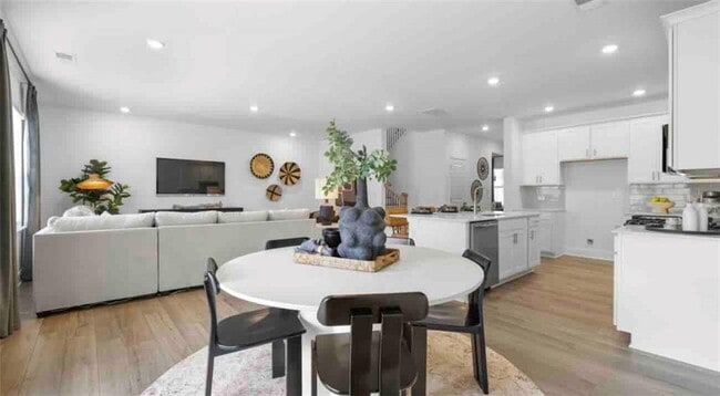 Building Photo - 555 Red Dragon Dr