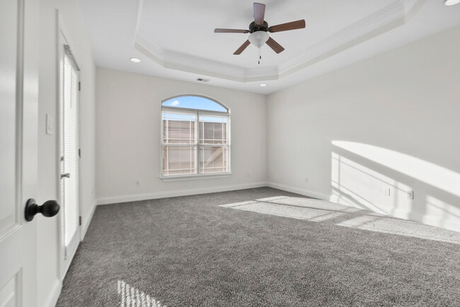 Foto del edificio - 590 Regency Cir