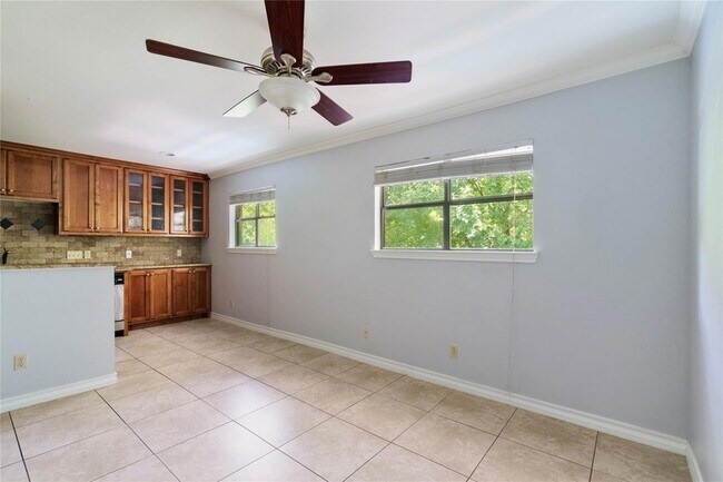 Foto del edificio - 407 E 45th St