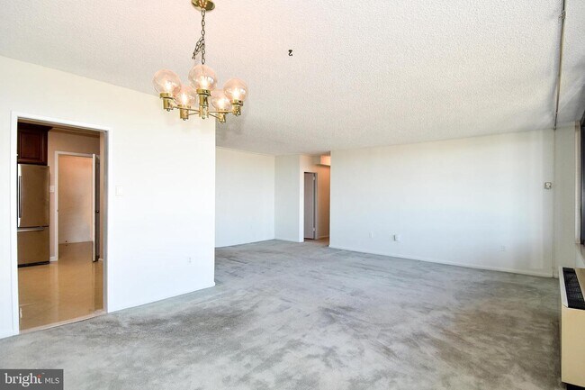 Building Photo - 3701 S George Mason Dr