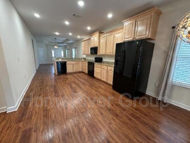 Building Photo - 3909 Throne Ct