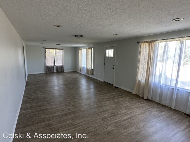Building Photo - 5 br, 2 bath House - 218107 E. Finley Rd.