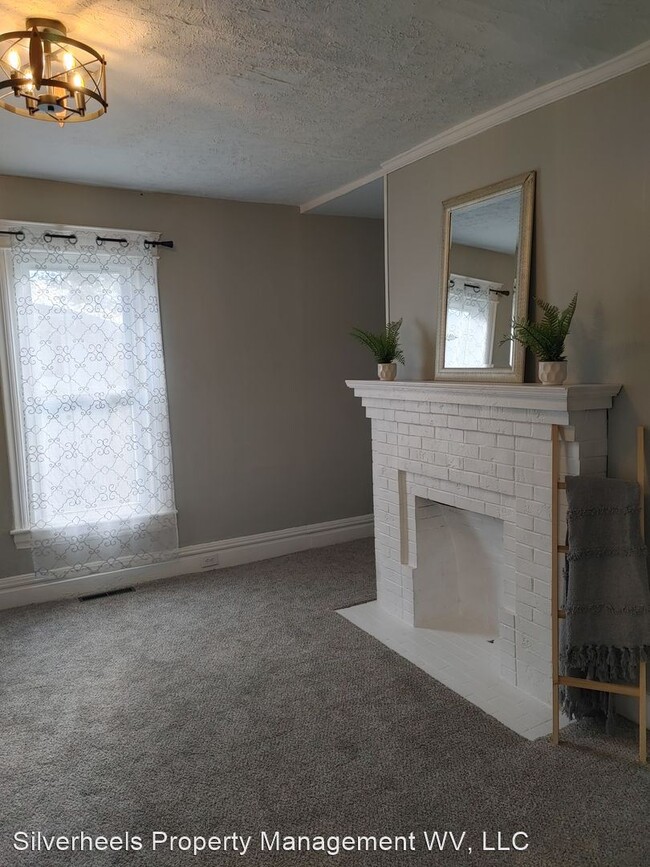 Building Photo - 3 br, 1 bath House - 1021 12th  Avenue