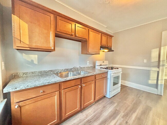 Foto del edificio - 215-217-217 Cedarwood Terrace