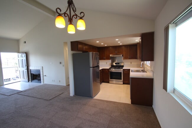 Building Photo - 119 Loma Vista St