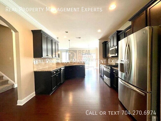 Photo - 3233 Elyse Manor Ct House