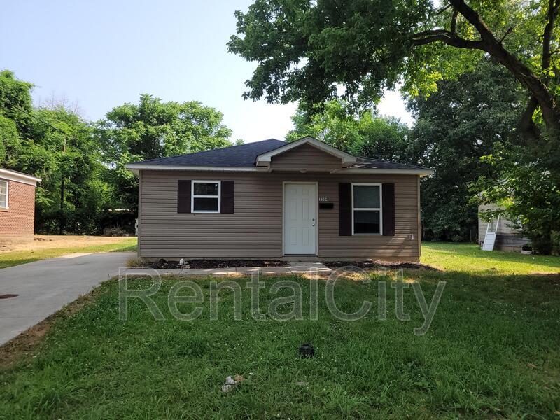 1304 W Countryman St, Dyersburg, TN 38024 House Rental in Dyersburg
