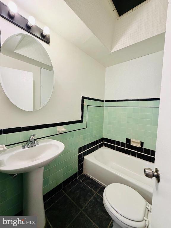 Foto del edificio - 607 E Carver St