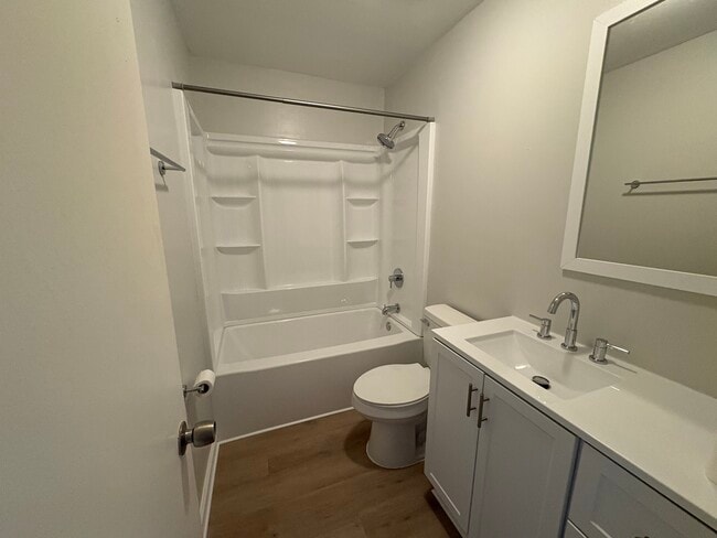 Building Photo - 311 N Oceana Blvd