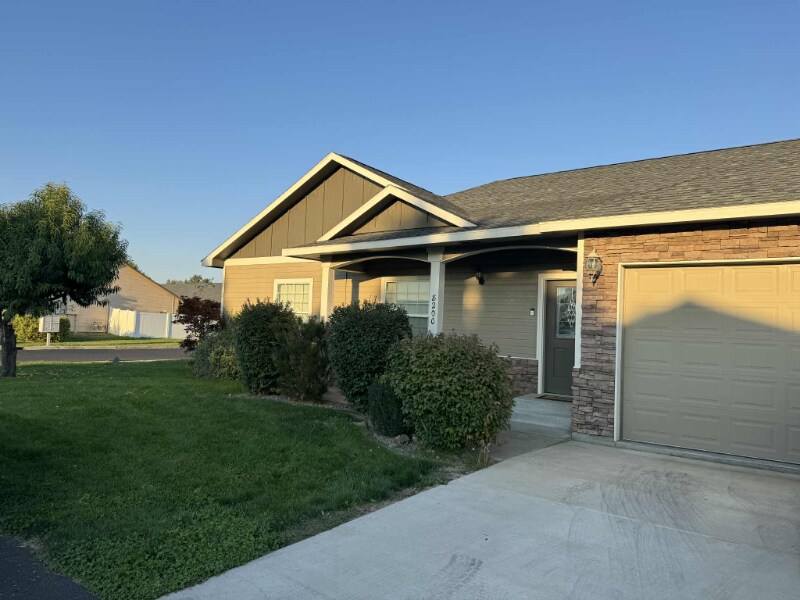 Foto principal - 8200 Westbrook Ave