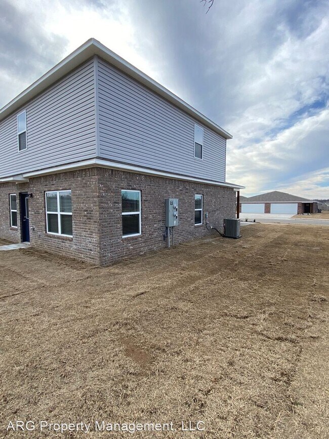 Foto del edificio - 3 br, 2.5 bath House - 2703A N Sidney Street