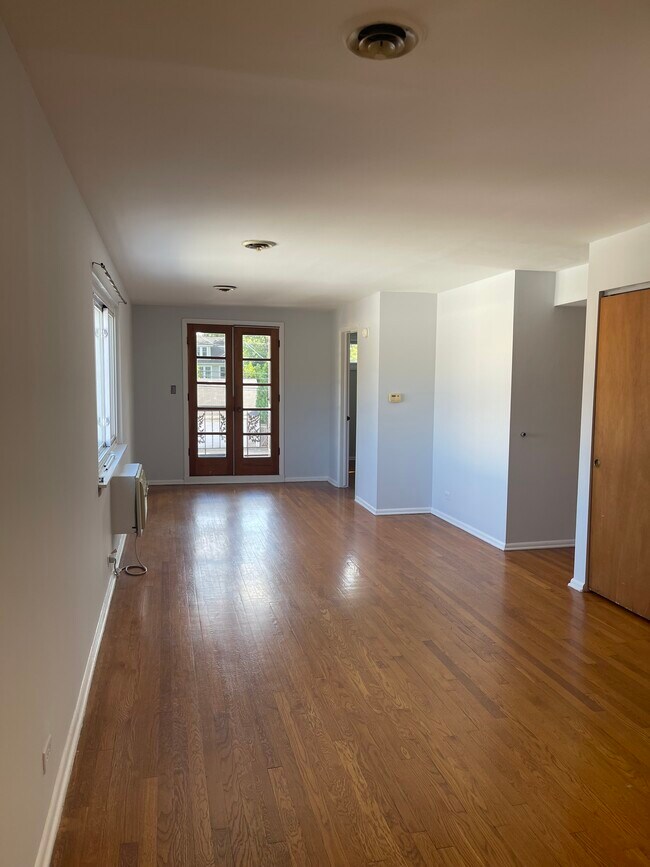 Living Room - 2906 Central St