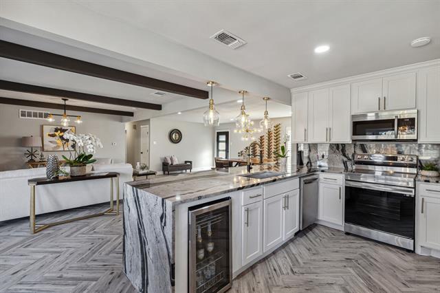 Foto del edificio - 3707 Alta Vista Ln