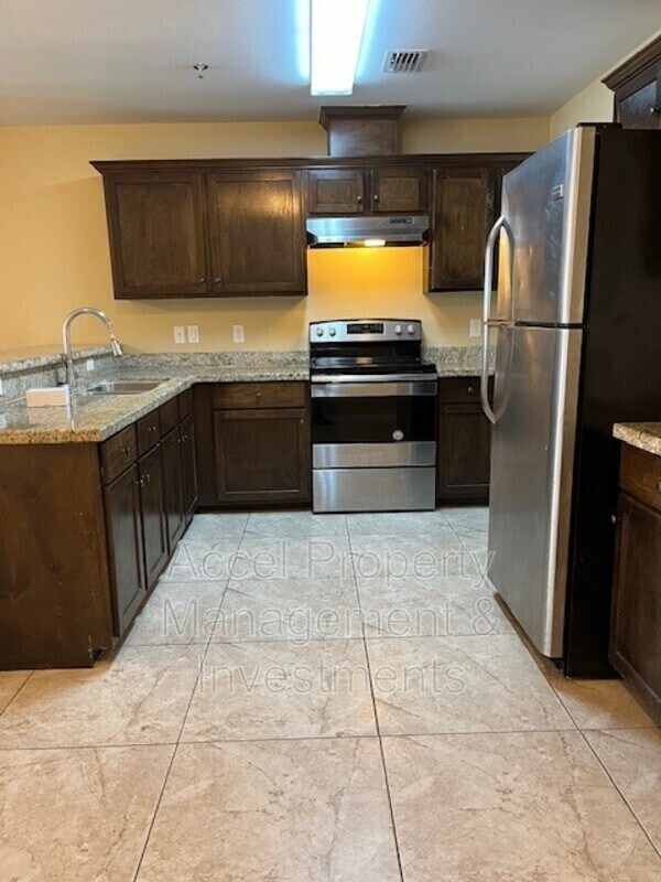 Foto del edificio - 2607 E Eisenhower Ave