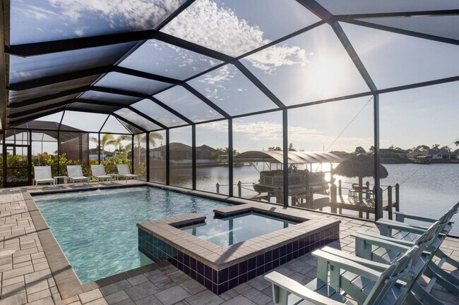 Foto del edificio - 1720 Burnt Store Rd N