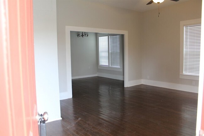 Foto del edificio - 402 Granberry St