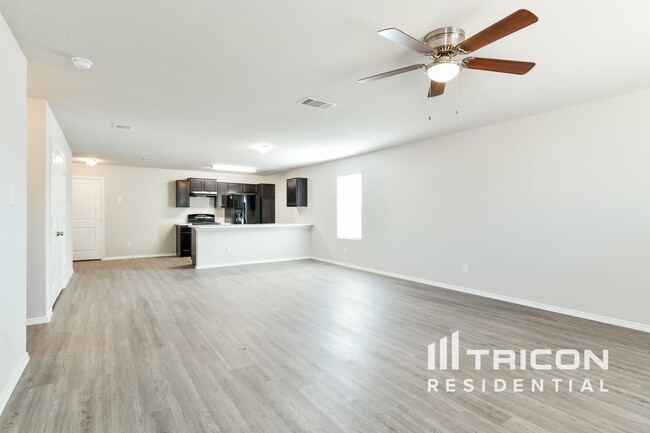 Building Photo - 9718 Marbach Hill San Antonio TX