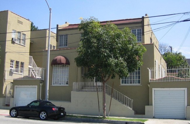 Building Photo - 1334 Lake Shore Ave
