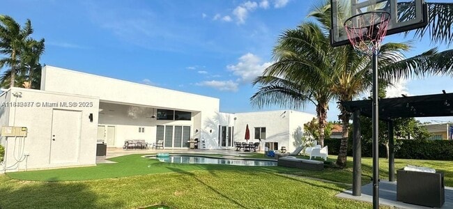 Foto del edificio - 290 NW 125th Ave