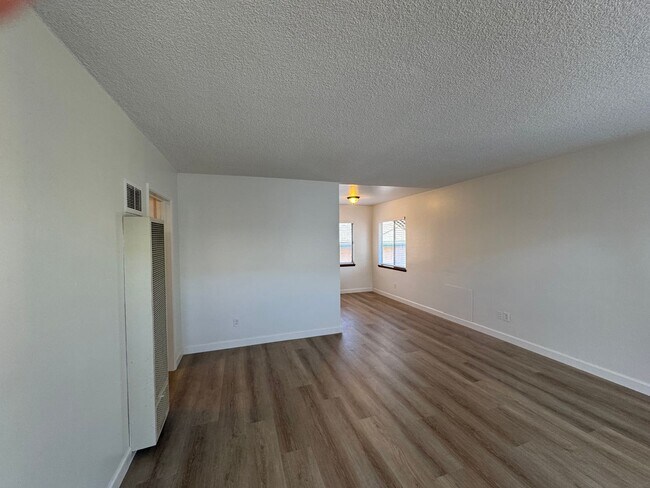 Foto del edificio - 673 W 22nd St