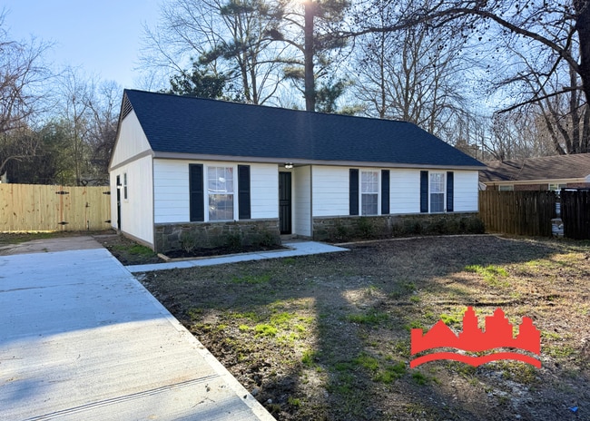 Building Photo - 3883 Drayon Cove