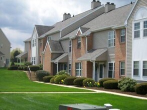 Building Photo - 804 Christopher Dr