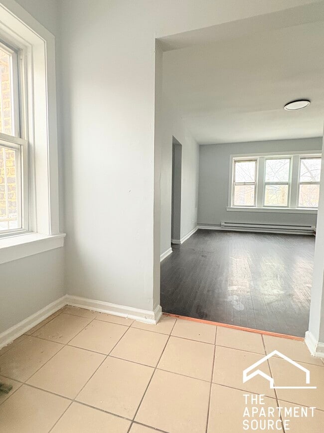 Building Photo - 6226 S Western Ave